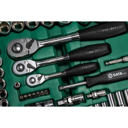 1/4" + 3/8" + 1/2" Galvučių ir raktų rinkinys 150vnt. (SAE & metrinė sistema) 2 1/4" + 3/8" + 1/2" Galvučių ir raktų rinkinys 150vnt. (SAE & metrinė sistema) 2