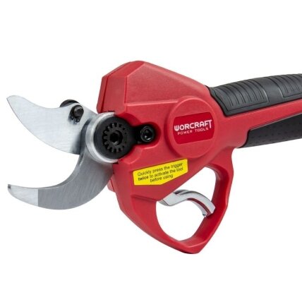 Akumuliatorinis sekatorius WORCRAFT 20V LI-ION 2 Akumuliatorinis sekatorius WORCRAFT 20V LI-ION 2