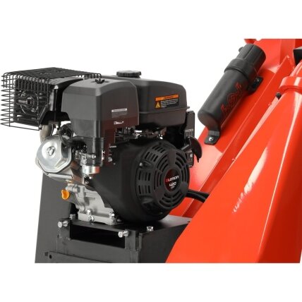 Benzinis šakų smulkintuvas 9kW Ø150mm 8 Benzinis šakų smulkintuvas 9kW Ø150mm 8