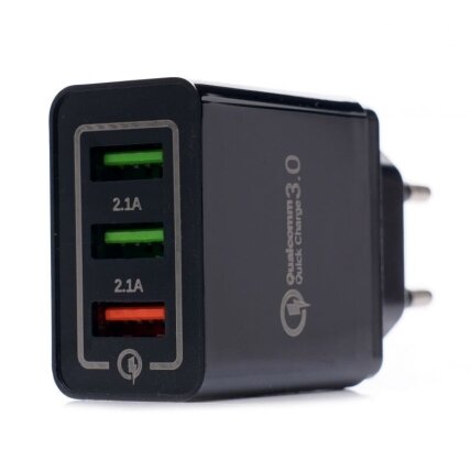 Įkroviklis 220V greito krovimo 2xUSB/2.1A +1USB/QC3.0 Įkroviklis 220V greito krovimo 2xUSB/2.1A +1USB/QC3.0