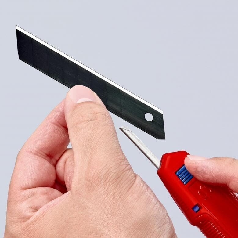 Peilis su keičiama geležte 18mm CutiX KNIPEX 13 Peilis su keičiama geležte 18mm CutiX KNIPEX 13
