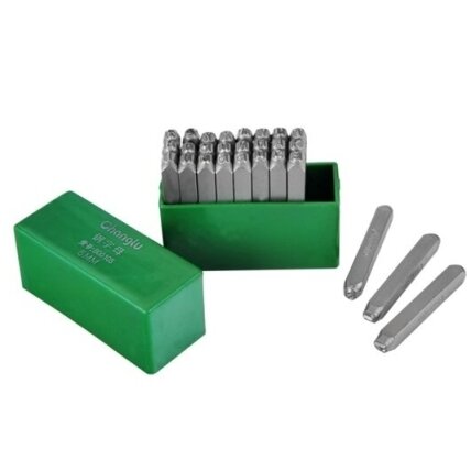 Raidžių žymeklių komplektas 4 mm, 26vnt. Raidžių žymeklių komplektas 4 mm, 26vnt.
