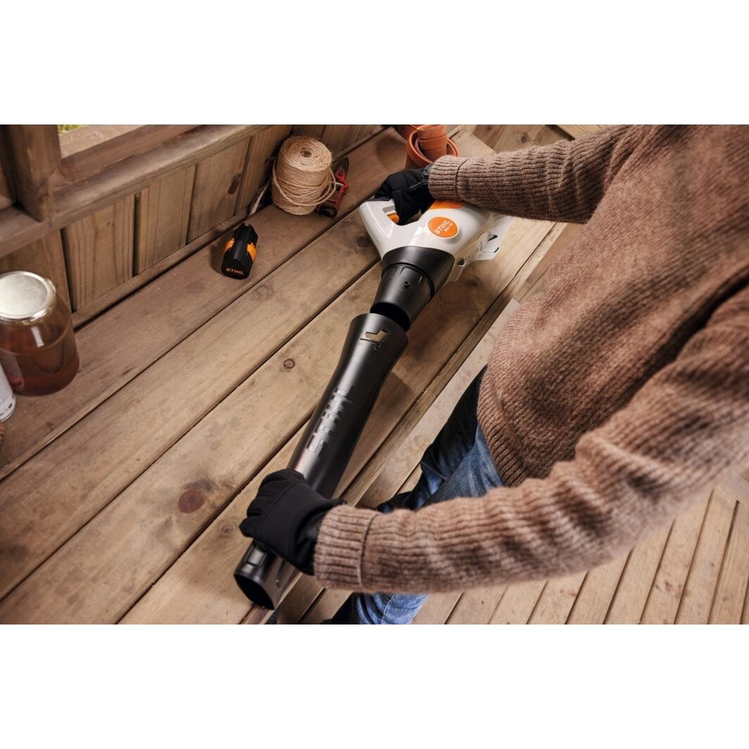 Stihl Pūstuvas akumuliatorinis BGA 30.0 SET (su 2 x AS 2 ir ALS 31) 7 Stihl Pūstuvas akumuliatorinis BGA 30.0 SET (su 2 x AS 2 ir ALS 31) 7