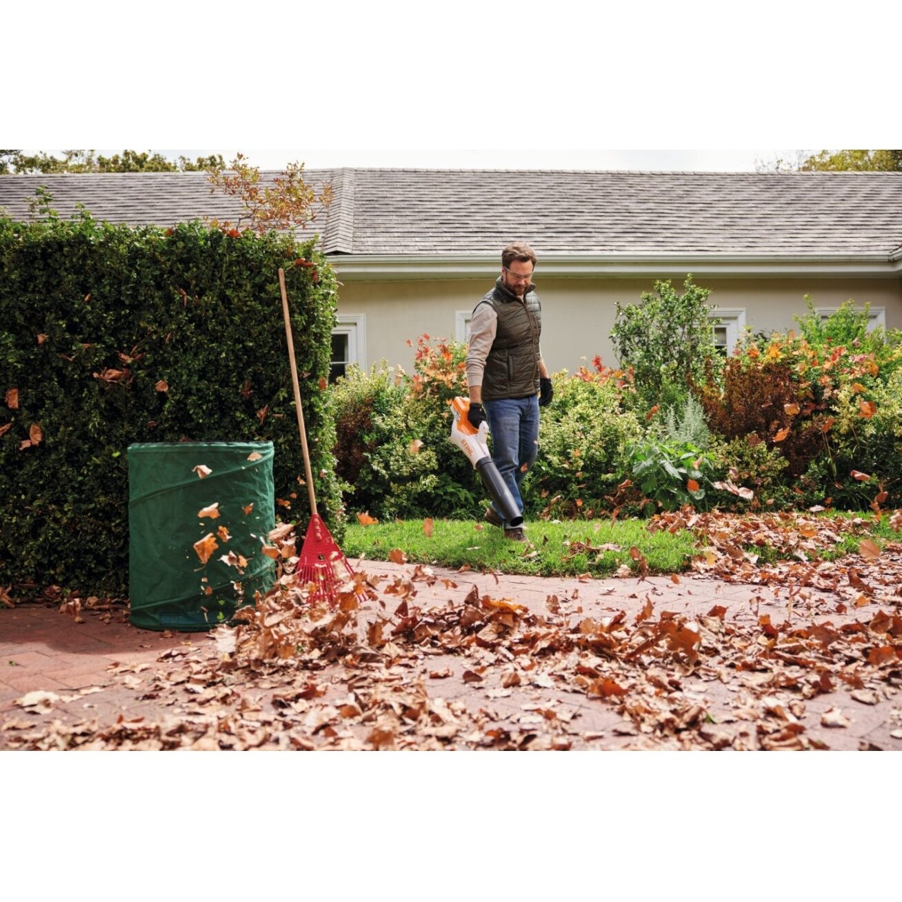 Stihl Nupūtėjas akumuliatorinis Compact STIHL BGA 50.0 SET (su AK 20 ir AL 101) 3