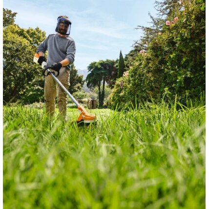 Stihl Žoliapjovė akumuliatorinė Compact STIHL FSA 70.0 R SET (su AK 20 ir AL 101) 3 Stihl Žoliapjovė akumuliatorinė Compact STIHL FSA 70.0 R SET (su AK 20 ir AL 101) 3
